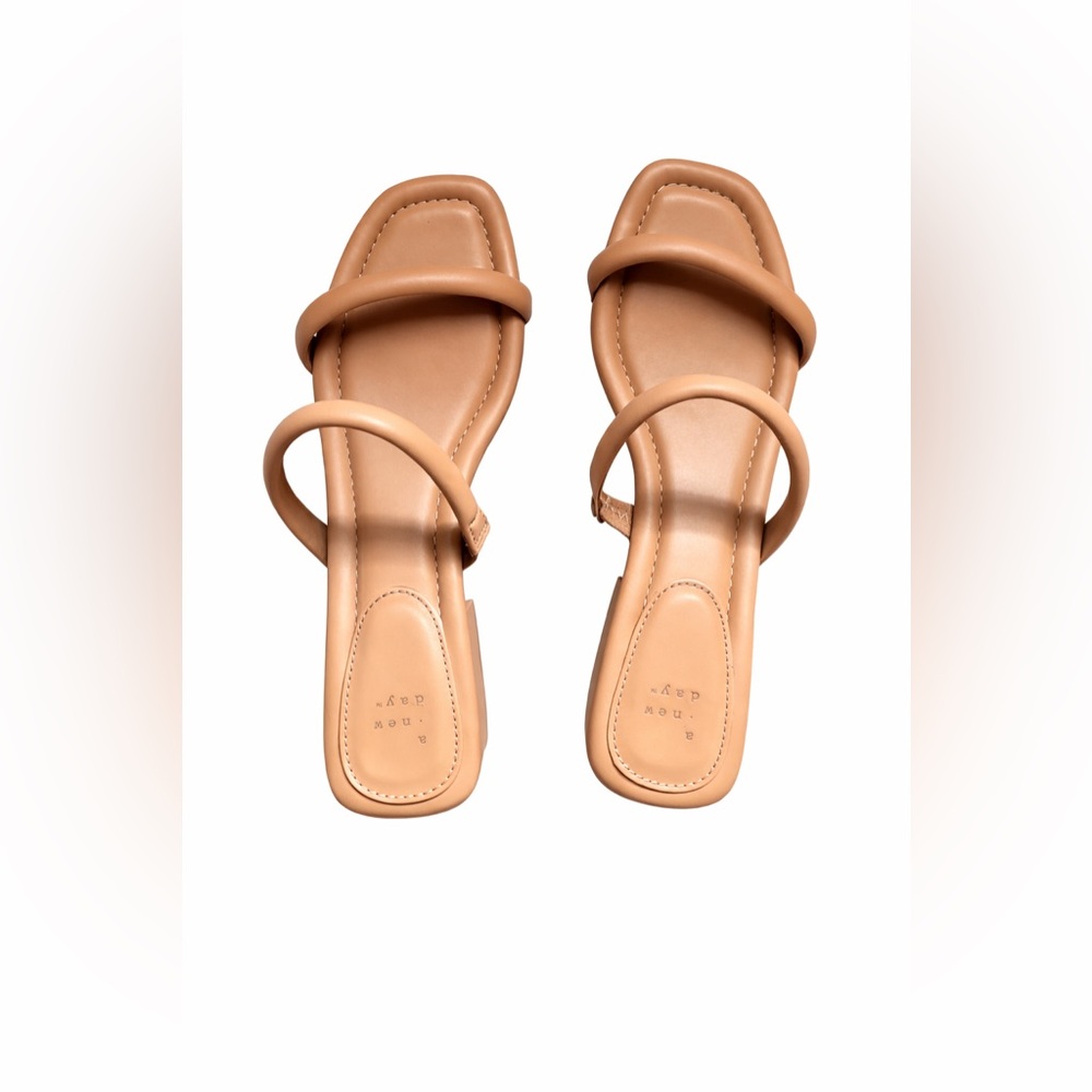A New Day Women’s Tan Strappy Slide Sandals